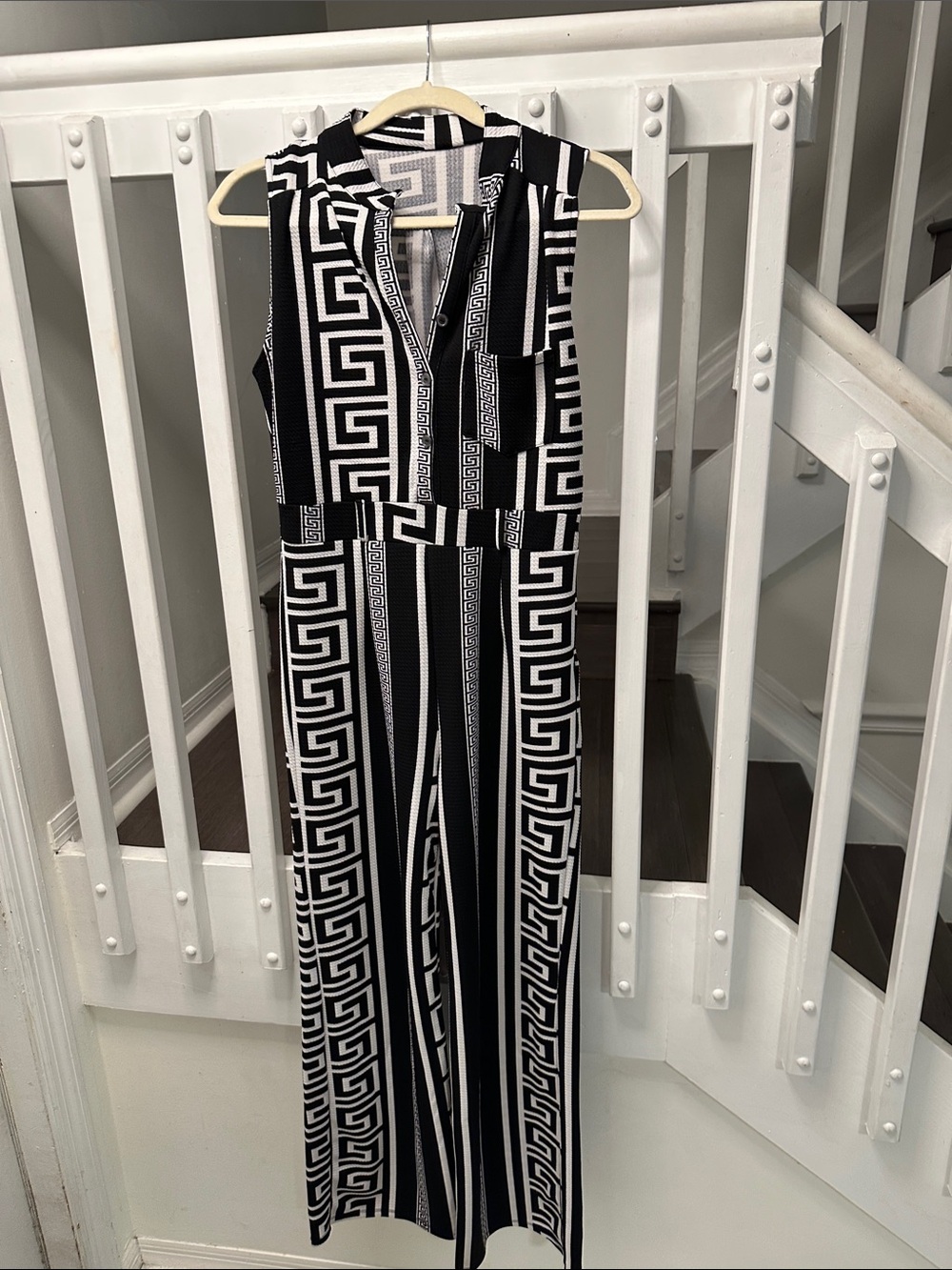 Source Unknown Black and White Geometric Sleeveless Jumpsuit